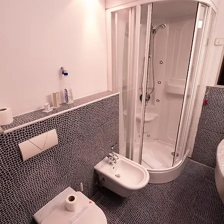 Astra Hotel 4*