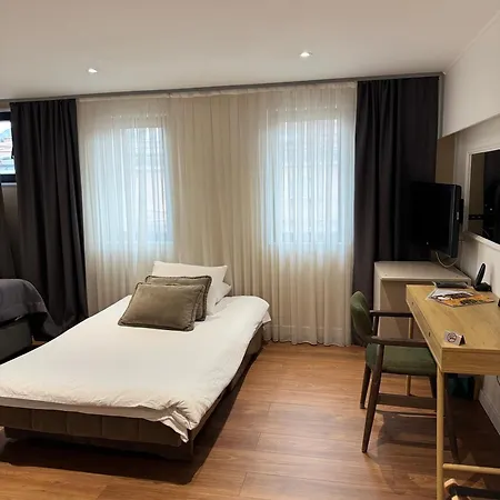 Astra Hotel