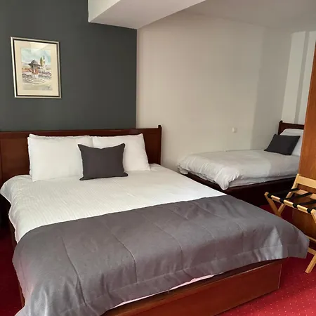 Astra Hotel 4*