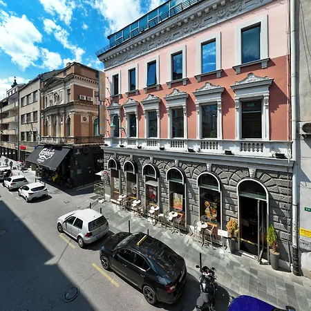 Astra Hotel 4*