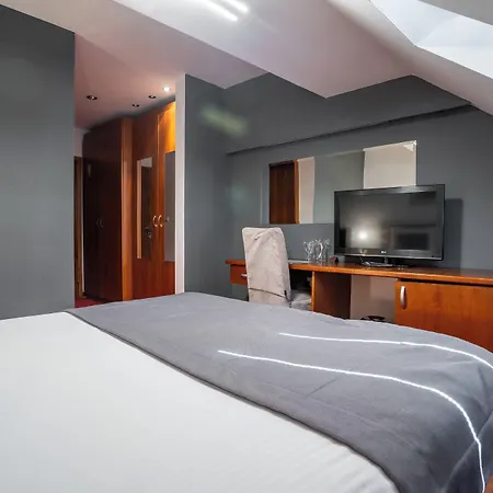 Hotel Astra 4*